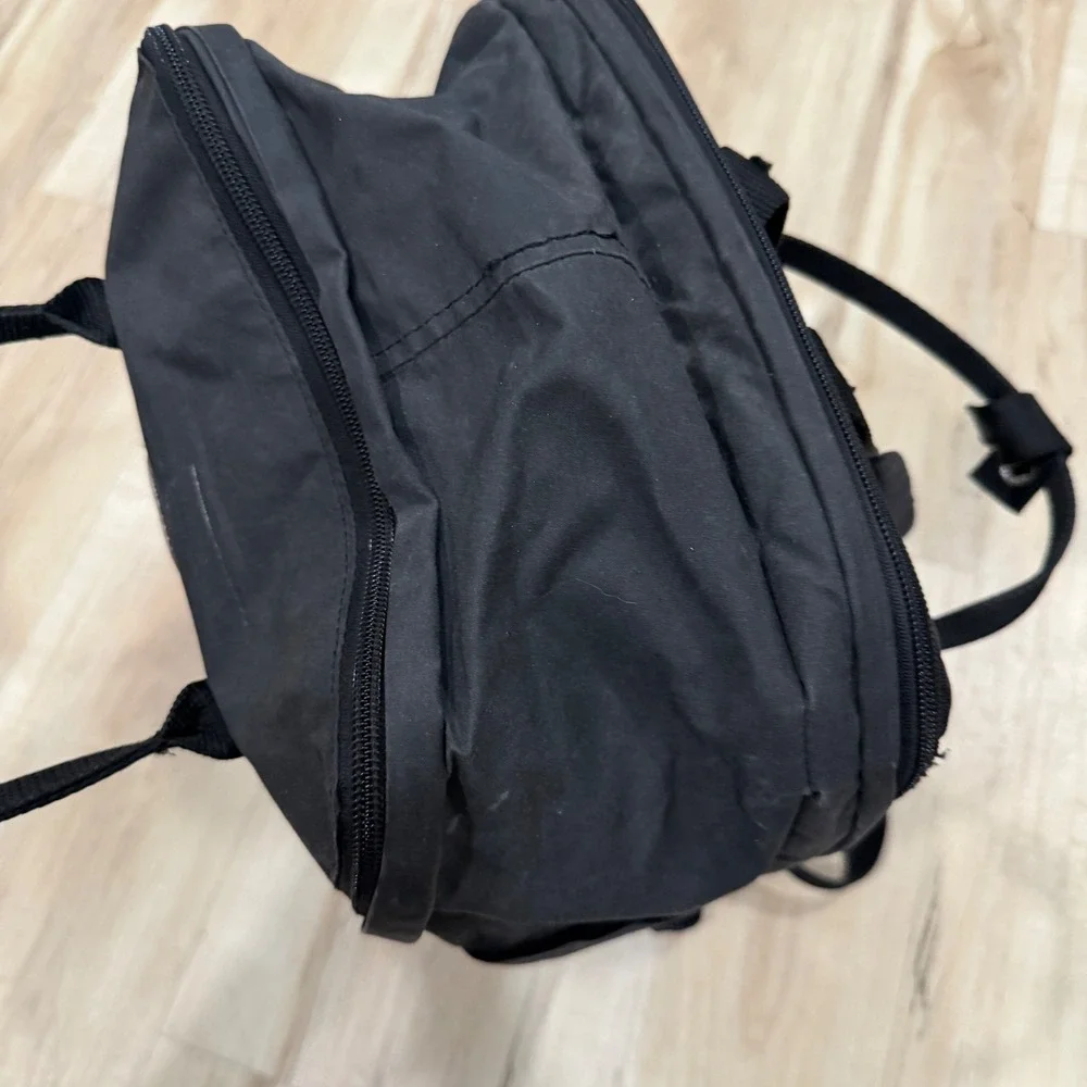 Fjallraven Kanken Classic Backpack Black Vinylon F School Travel Bag